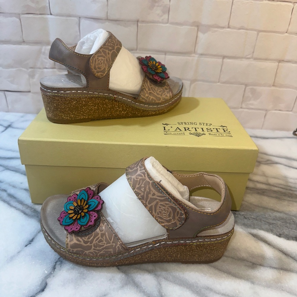 L'Artiste Spring Step Cuteness Grey Multi Floral Leather Wedge Sandals EU 35